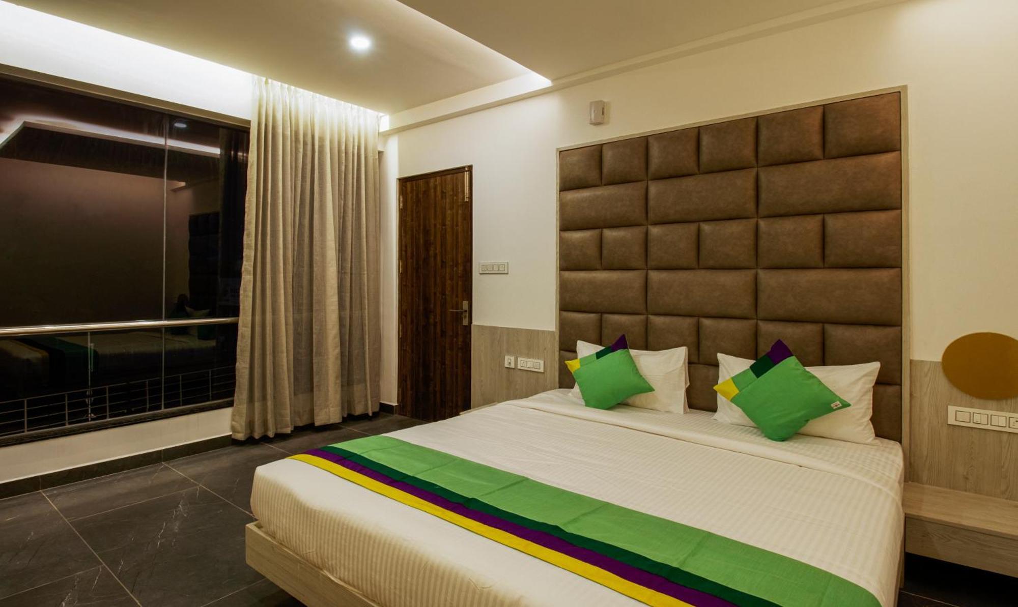 Itsy Hotels Silver Keys Kammasandra Extérieur photo